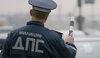 На МКАД автоинспектор выпал из машины На МКАД автоинспектор выпал из машины