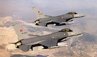 Турецкие F-16 грозили вертолету Греции боем Турецкие F-16 грозили вертолету Греции боем