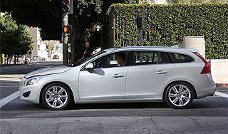 Шпионы раскрыли универсал Volvo V60 Шпионы раскрыли универсал Volvo V60