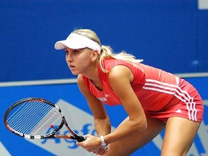 Веснина проиграла на турнире в Понте-Ведра