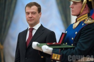 Сочинский школьник получил премию от Медведева