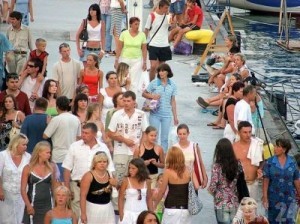 В Сочи начинается пик курортного сезона