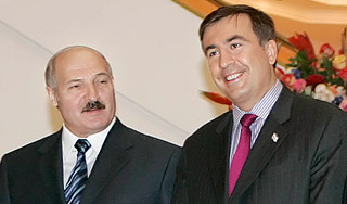 Саакашвили тайно встретился с Лукашенко Саакашвили тайно встретился с Лукашенко