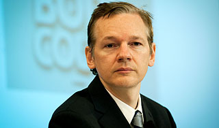Интерпол начал охоту на главу WikiLeaks Интерпол начал охоту на главу WikiLeaks