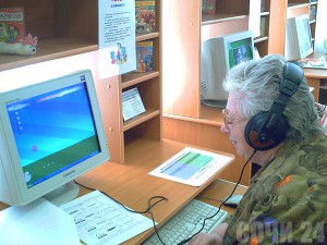 Сочинские пенсионеры осваивают компьютер