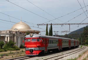 На участке Адлер-Сухум изменится расписание поездов