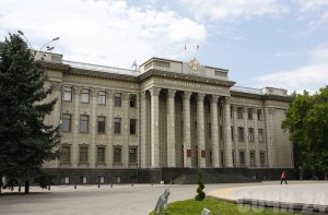 Крайизбирком зарегистрировал новых депутатов в ЗСК Законодательное собрание Краснодарского края. Фото: Югополис