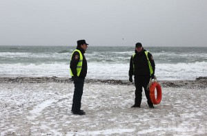Спасатели и медики будут дежурить на море в день Крещенского купания