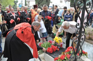 Казаки открыли памятник предкам-героям