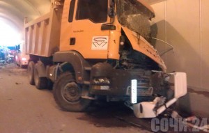Виновным крупного ДТП в Сочи оказался водитель грузовика