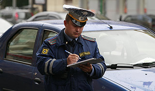 В Думу внесен проект штрафов за "встречку" В Думу внесен проект штрафов за "встречку"