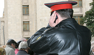 Милиционер украл у начальника мобильник Милиционер украл у начальника мобильник