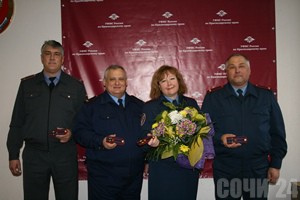 Глава УФМС Адлерского района получил новое звание Полковники внутренней службы Д. Комаров, В. Рогоза, А. Савина, В. Козлов