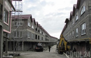 Не мешки ворочать Жилой городок в микрорайоне Макаренко хотят снести и разместить временные автопарки для нужд Олимпиады