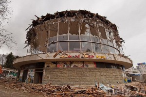 В Центре Сочи снесено здание «Круглых касс» В Центре Сочи снесено здание «Круглых касс». Фото: lebedevstvn.livejournal.com