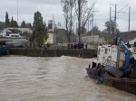 Шторм затопил рыболовецкое судно